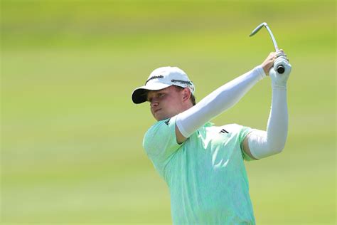 Schaper and Van Velzen lead South African Open Championship as home players dominate